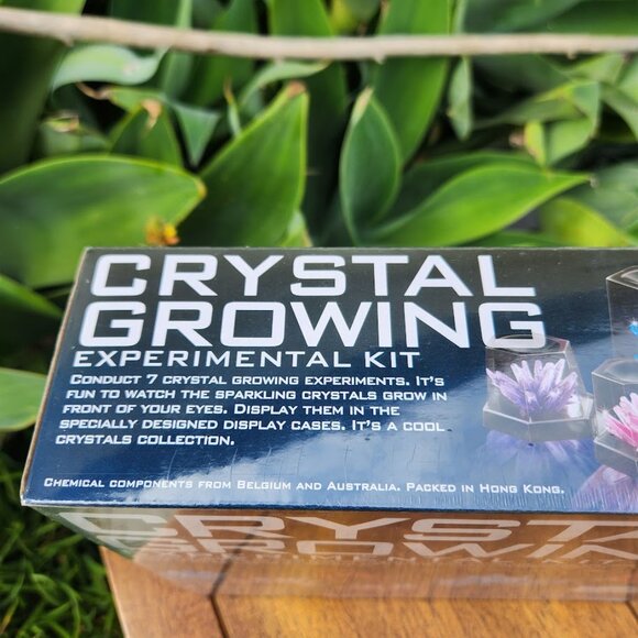 NEW 7 Crystal 4M Crystal Growing Science Experimental Kit Chemistry Display Case - Picture 9 of 12